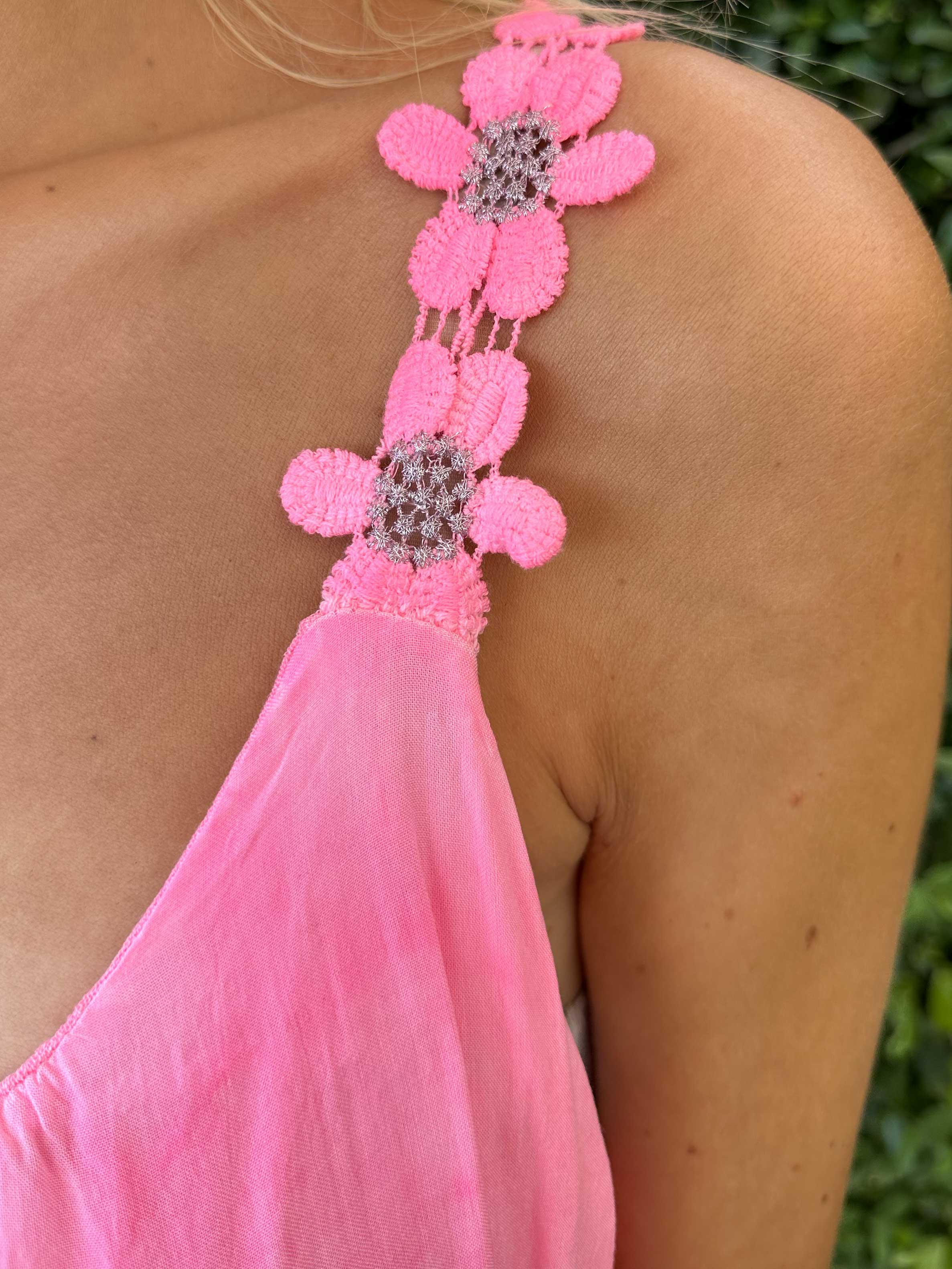 Ane - Sød sommerkjole med broderet stroppe